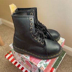 VEGAN 1460 FELIX LACE UP BOOTS